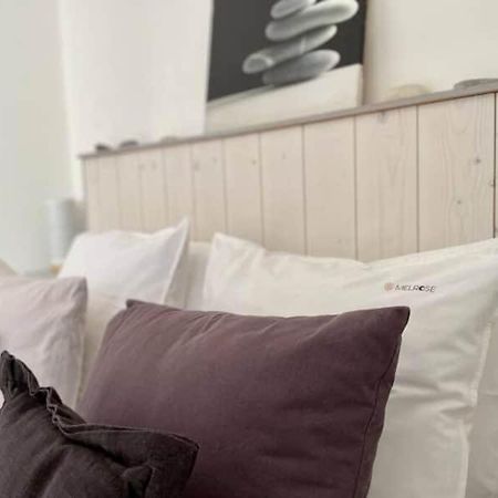 Logis Saint-Martin By Melrose Apartment Bagian luar foto