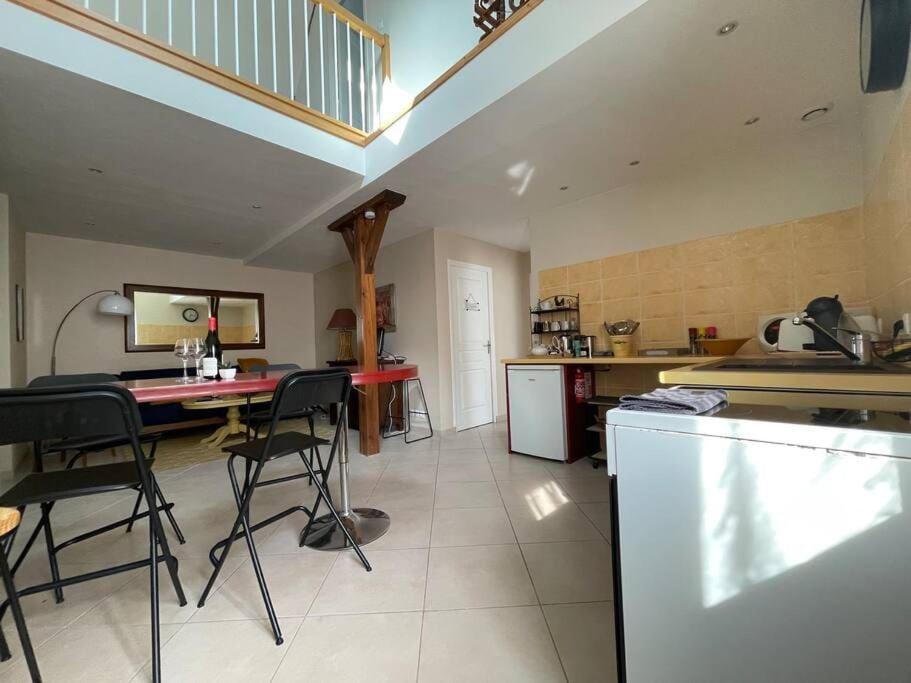 Logis Saint-Martin By Melrose Apartment Bagian luar foto